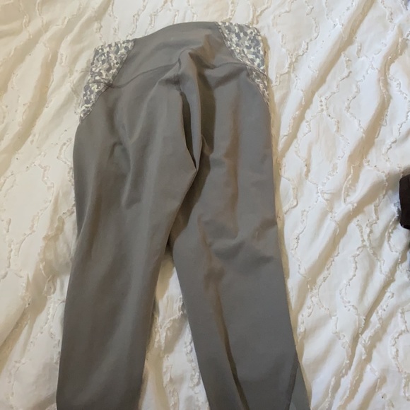 Athletic leggings - Picture 3 of 4